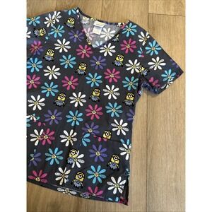 Minions Scrub Top Womens X-Small Multicolor Floral Medical Dental‎ Veterinarian